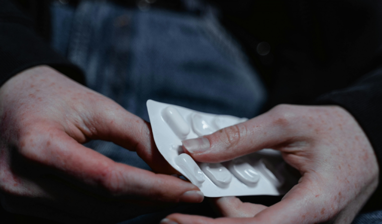 Comment fonctionne le Temazépam 20 mg : Bienfaits, Posologie et Effets Secondaires